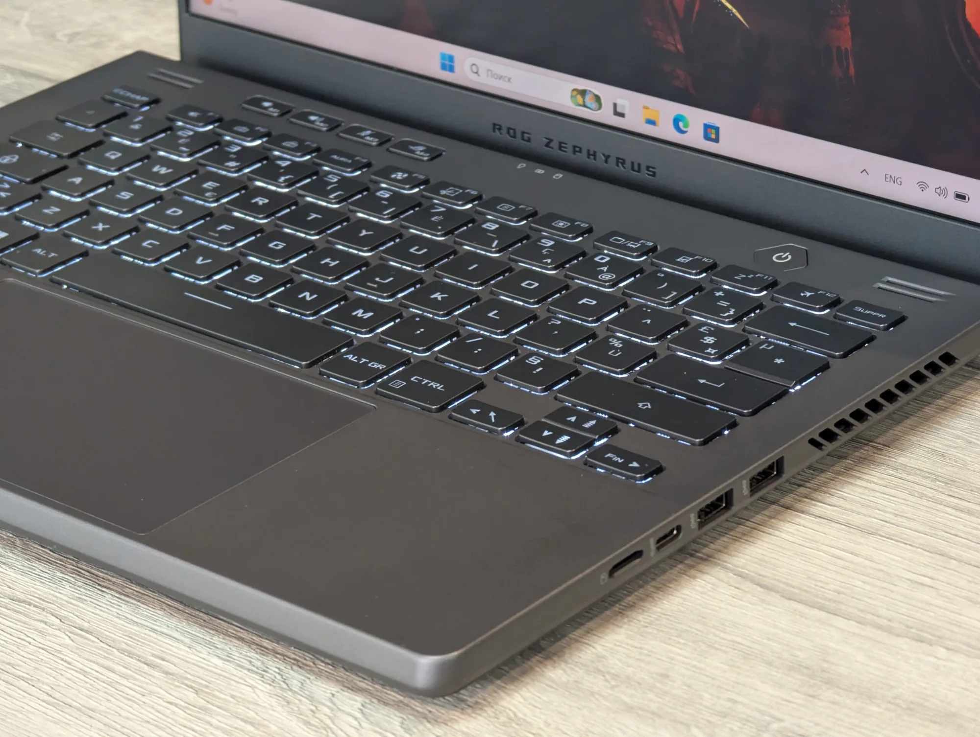 ASUS ROG Zephyrus G14 | Ryzen 7 6800HS | 16GB | 512GB SSD | Radeon RX 6700S 8GB | 14.0″ 144Hz — miniatură 8
