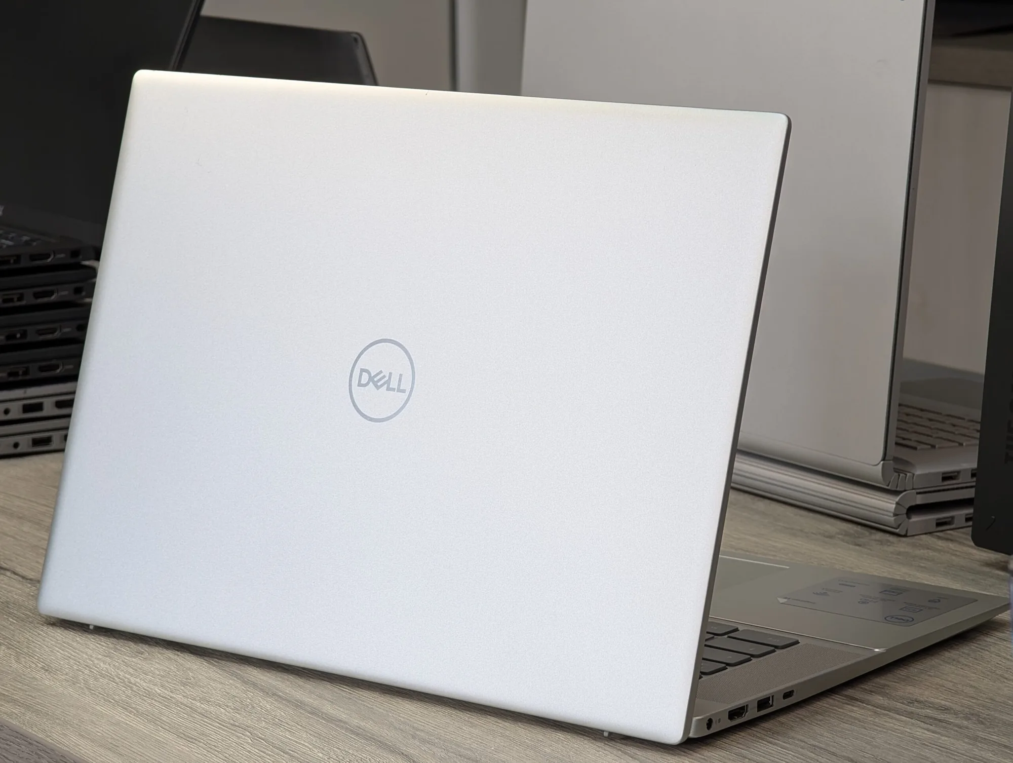 Dell Inspiron 16 | i5-1335U | 16GB | 512GB | Iris Xe Graphics | 16.0″ — miniatură 11