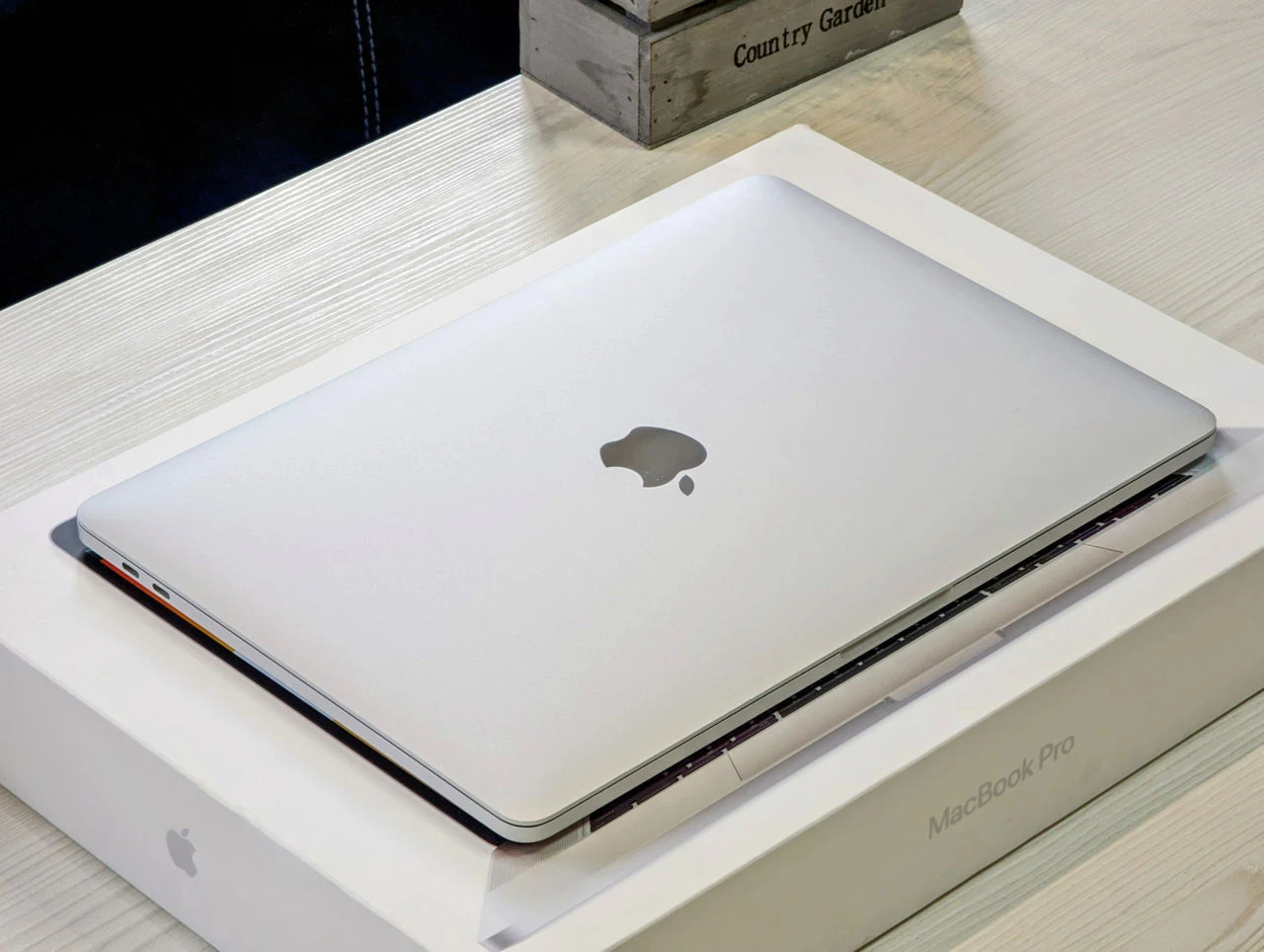 MacBook Pro 13 2020 | Intel Core i7 1068NG7U | 16GB | 512GB | 13.3″ Retina — miniatură 9