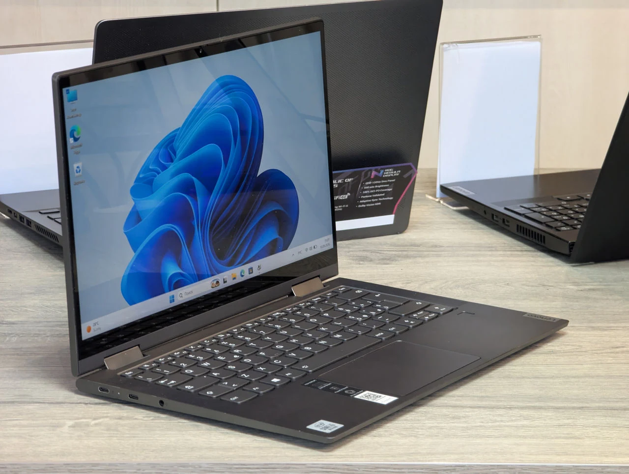 Lenovo Yoga C740-14 | Intel Core i5-10210U | 8GB RAM | 256GB SSD | 14.0″ Touch 2-in-1 — miniatură 6