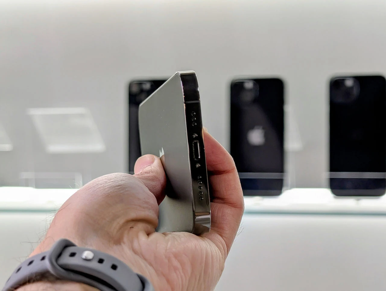IPhone 13 Pro | A15 Bionic | 6GB | 128GB | 6.1″ Retina | Graphite | Dual SIM — miniatură 21