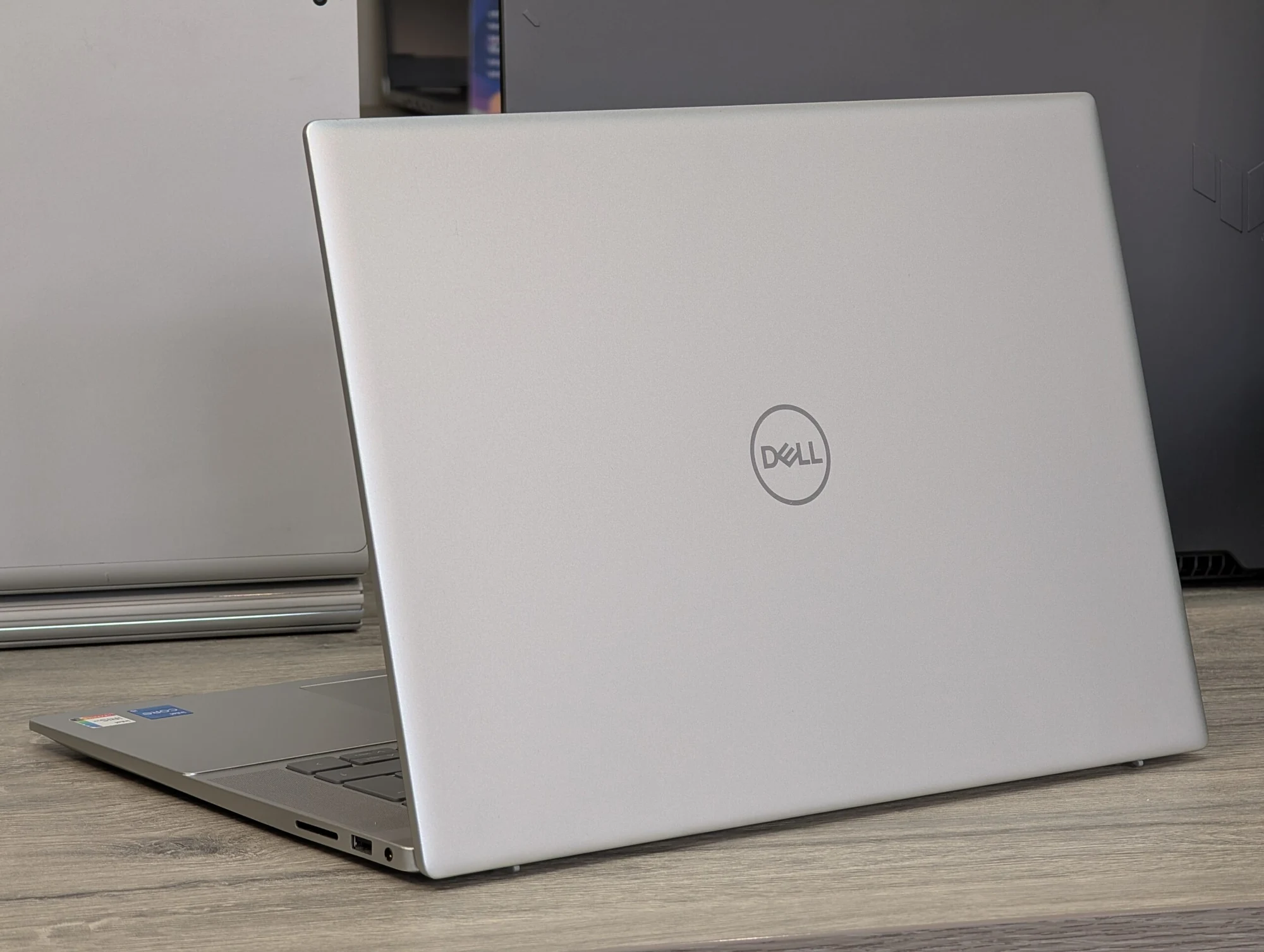 Dell Inspiron 16 | i5-1335U | 16GB | 512GB | Iris Xe Graphics | 16.0″ — miniatură 10
