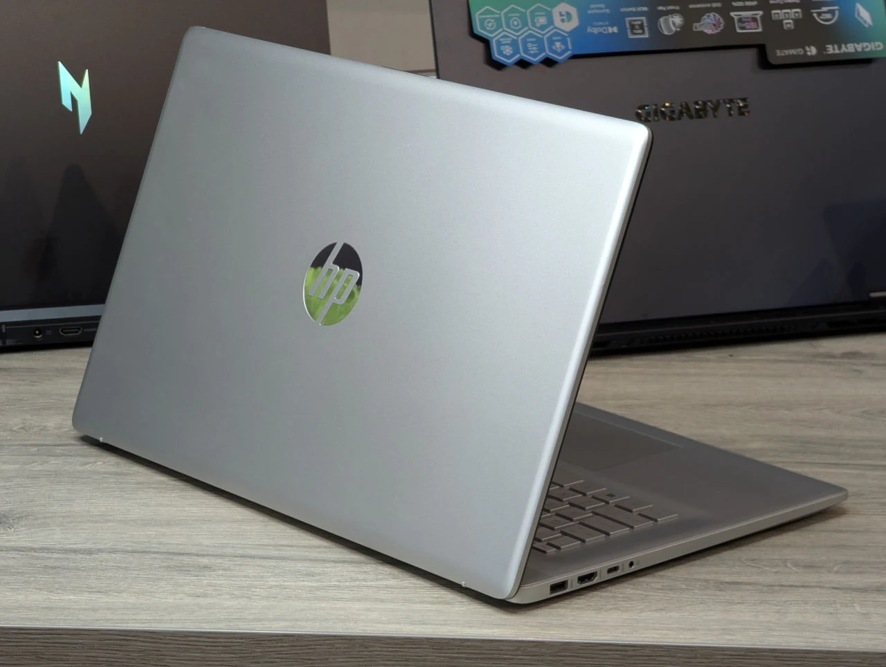 HP Laptop 17-cp0xxx | AMD Ryzen 5 5500U | 16GB | 256GB SSD + 1TB HDD | 17.3″ HD+ — миниатюра 8