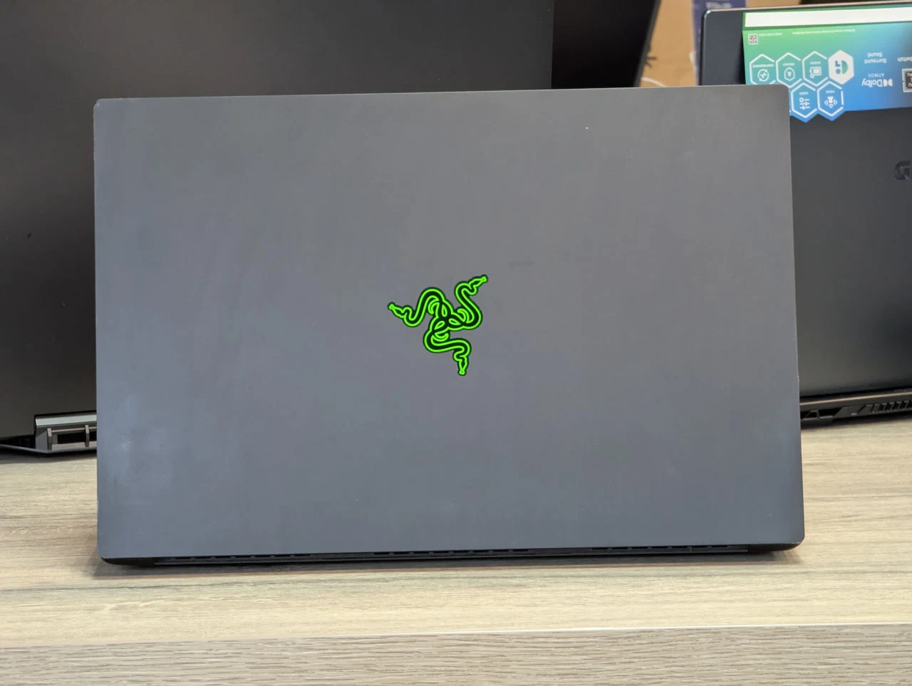 Ca nou! Razer Blade 15 (2020) | Intel Core i7-10750H | 16GB | 512GB | RTX 2070 — miniatură 6