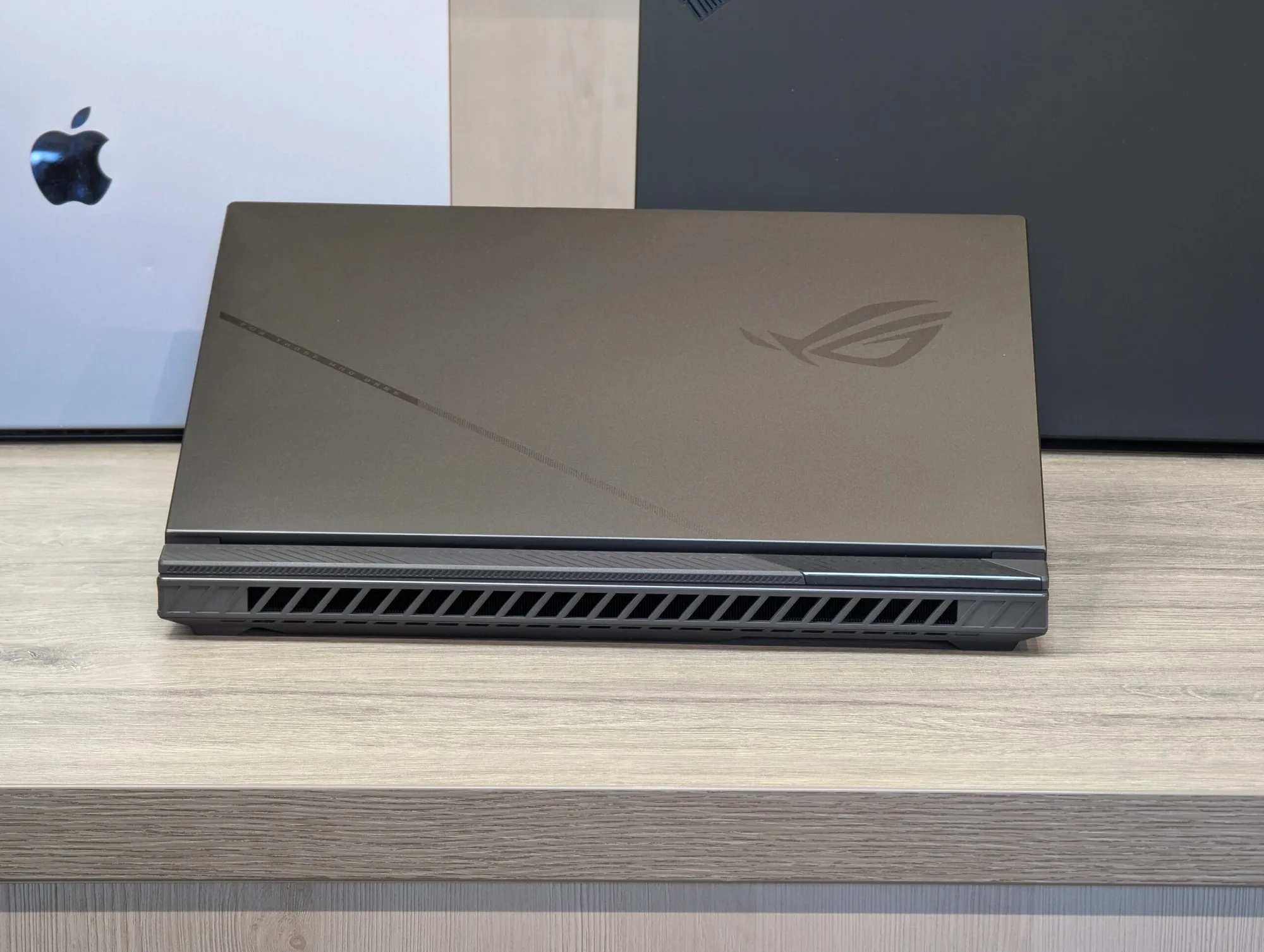ASUS ROG Strix G16 | Ryzen 9 8940HX | 32GB | 2TB | RTX 5070 | 16.0″ 240Hz — miniatură 13