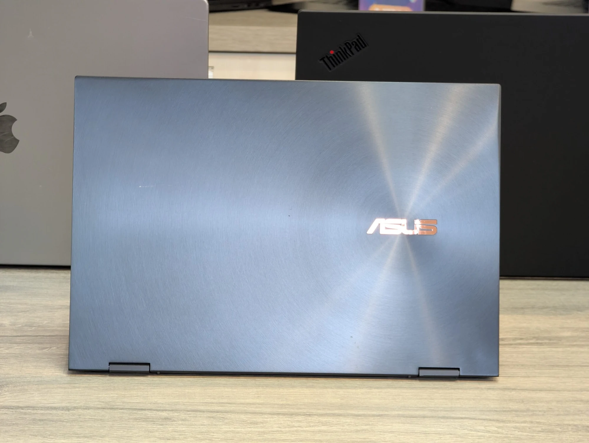 ASUS ZenBook Flip 13 | Intel Core i7-1165G7 | 16GB | 512GB Intel | Iris Xe | 13.3″ 4K UHD Touch — miniatură 6