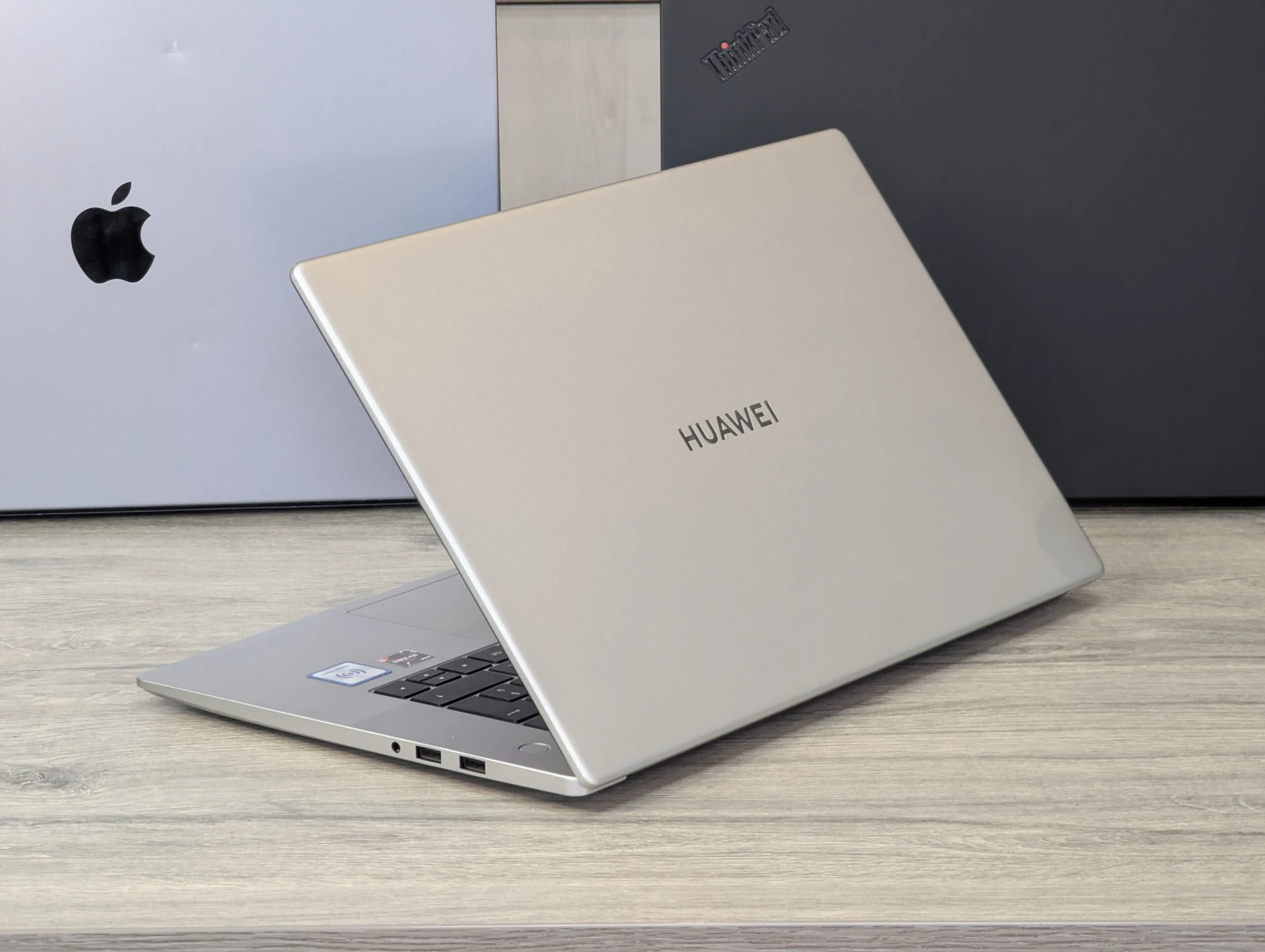 Honor MagicBook D 15 | AMD Ryzen 5 3500U | 8GB | 256GB | Radeon Vega 8 | 15.6″ Full HD IPS — miniatură 9