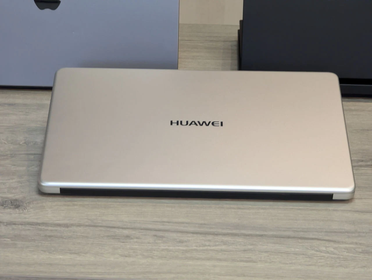 Nou! Huawei MateBook D 15 | i3-8130U | 12GB | 256GB SSD | 15.6″ FHD — miniatură 11
