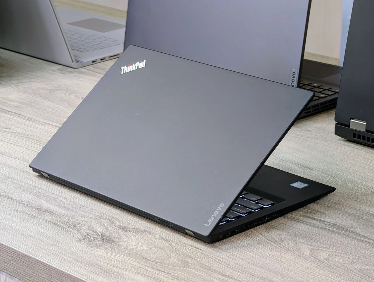 Lenovo ThinkPad X1 Carbon Gen 5 | i7 7500U | 16GB | 256GB | Intel HD 620 | 14.0″ FHD — миниатюра 15