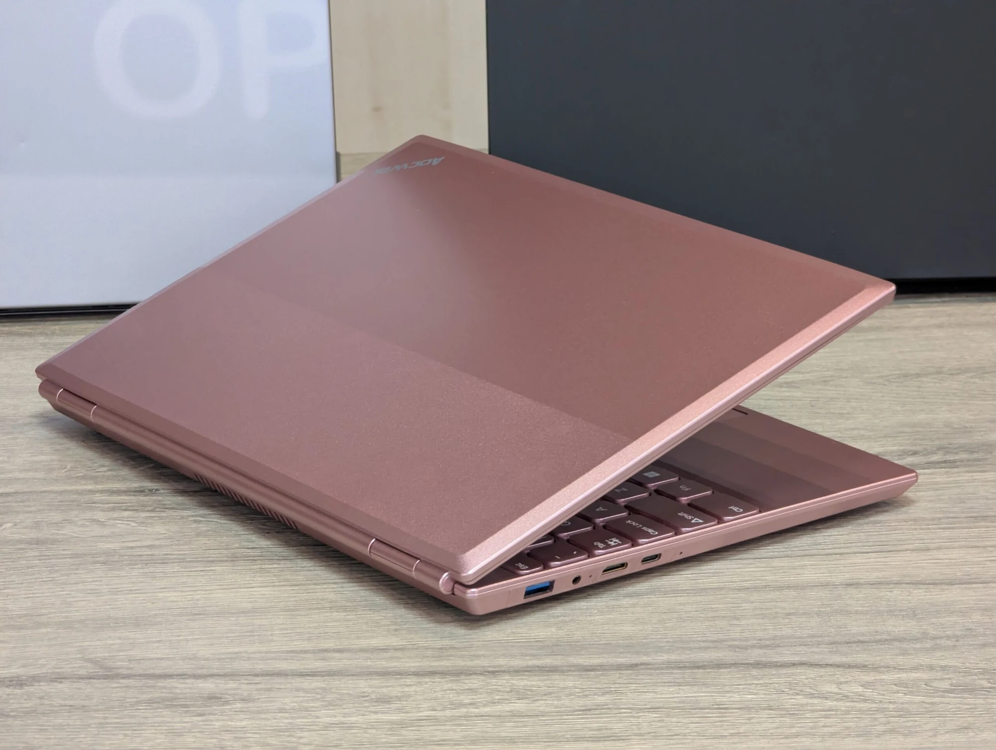 Nou! Aocwei A7 Rose Gold | Intel Celeron N5095 | 8GB | 256GB SSD | Intel UHD | 14.1″ Full HD — miniatură 12