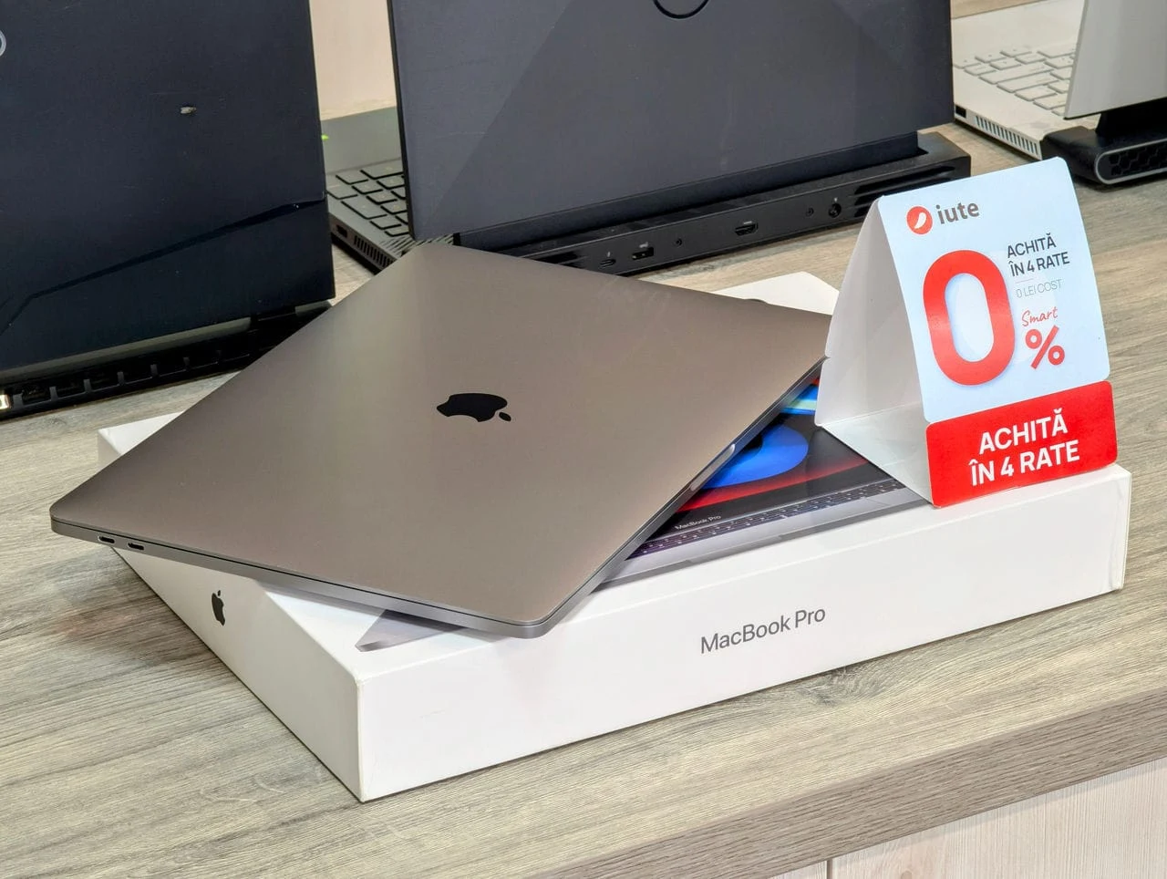 MacBook Pro 16 2019 | i7 9750H | 16GB | 512GB | Radeon Pro 5300M | 16″ Retina — miniatură 16