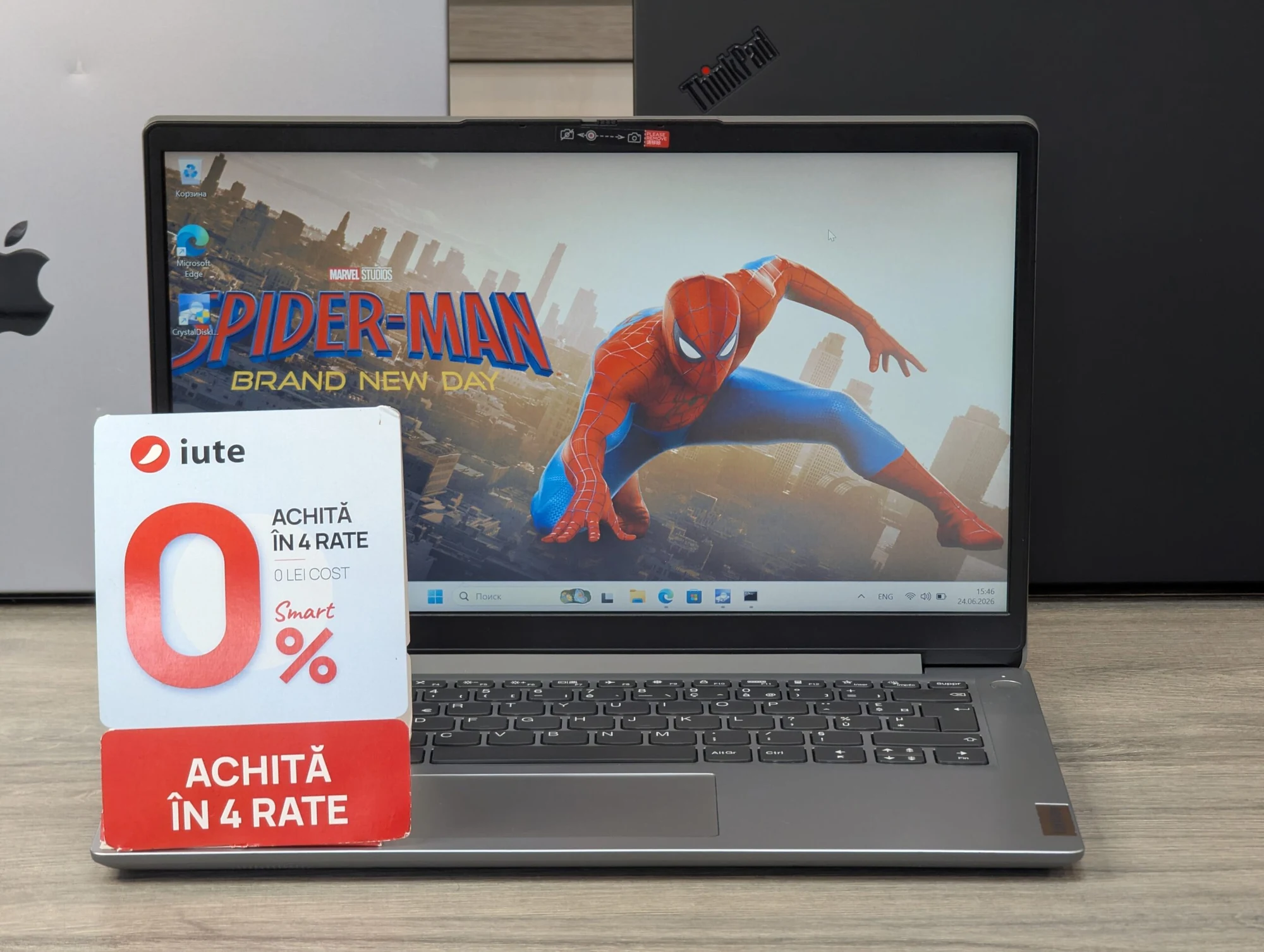 Ca nou! Lenovo IdeaPad | AMD Ryzen 3 7320U | 8GB DDR5 | 256GB SSD | AMD Radeon 610M | 14.0″ Full HD — vedere 2