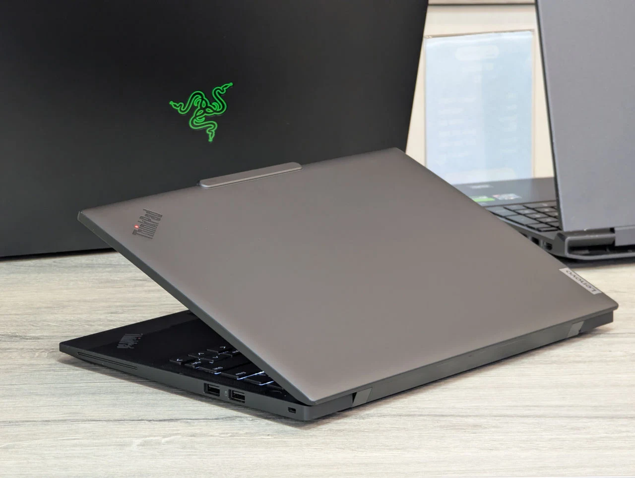 Lenovo ThinkPad T14s Gen 5 | Ultra 7 155U | 32GB Ram | 512GB — miniatură 14