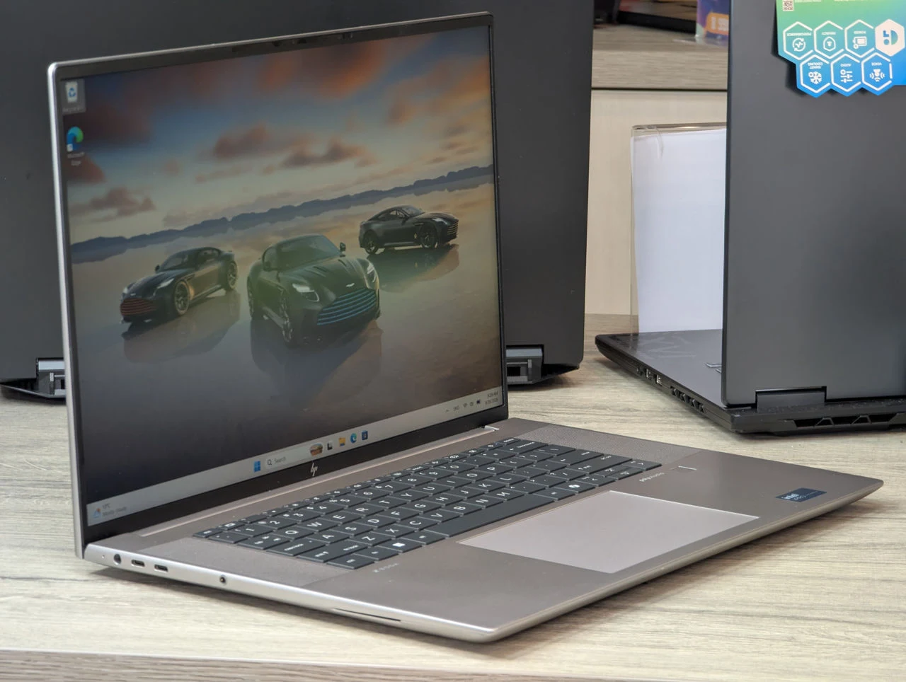 HP ZBook Studio 16 G11 | Intel Core Ultra 7 165H | 16GB DDR5 | 1TB SSD | RTX 2000 Ada — miniatură 5