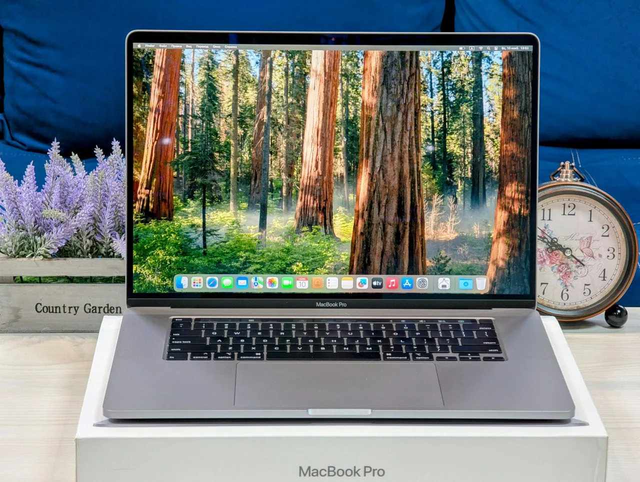 MacBook Pro 16 2021 | i9-9880H | 16GB | 1TB | Radeon Pro 5500M | 16″ Retina — vedere 2