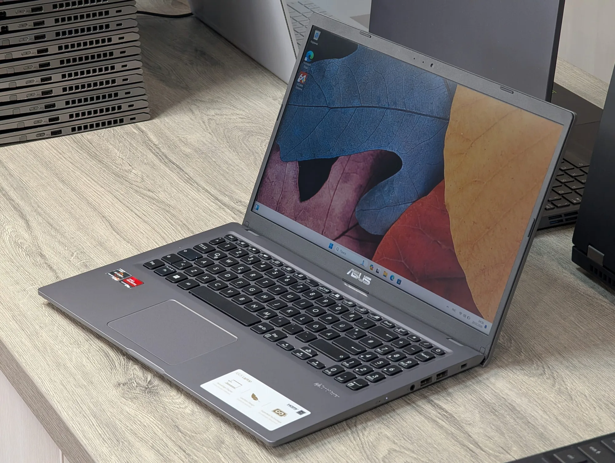 Asus VivoBook 15 X515UA | Ryzen 7 5700U | 16GB | 256GB | Radeon Graphics | 15.6″ FHD — miniatură 10