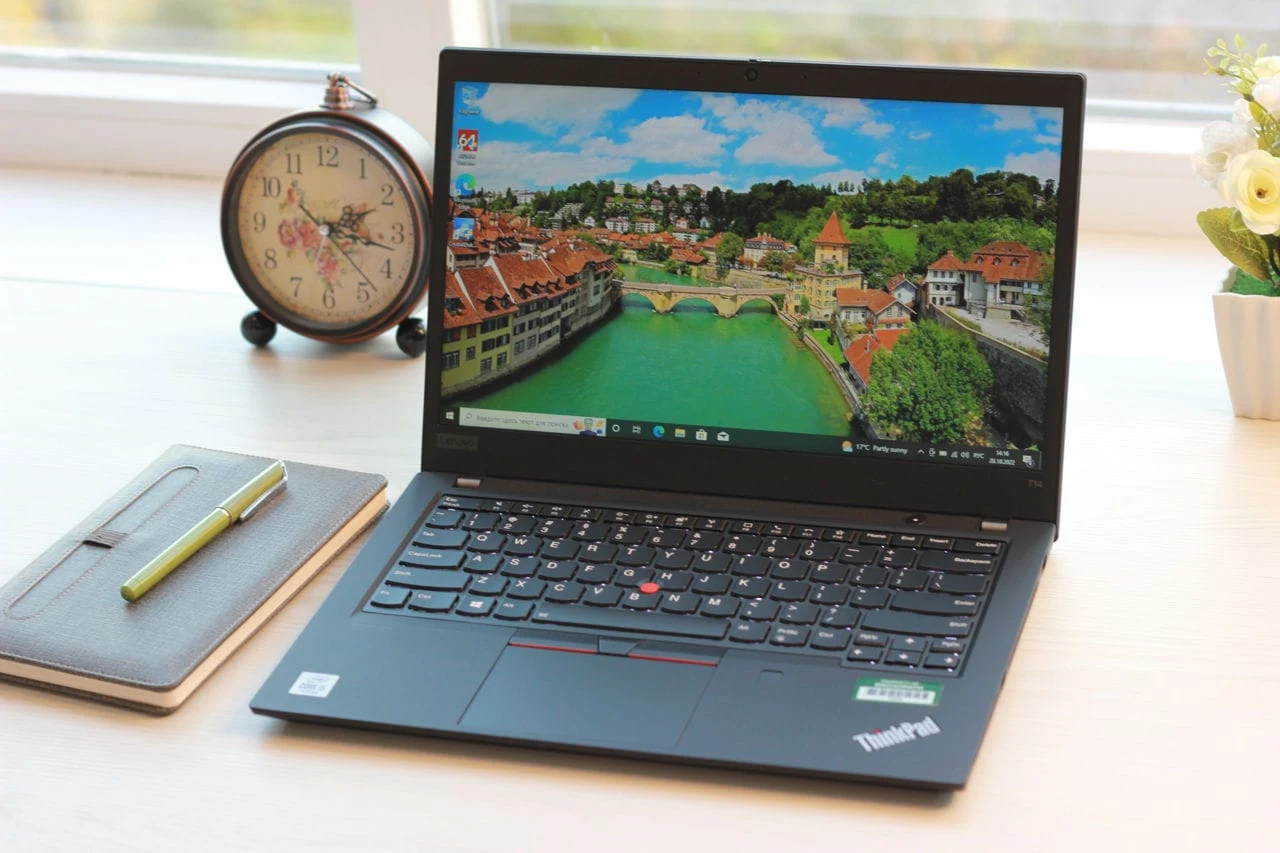 Lenovo ThinkPad T14s | i5 10210U | 16GB | 256GB | 14″ Touch — vedere 2