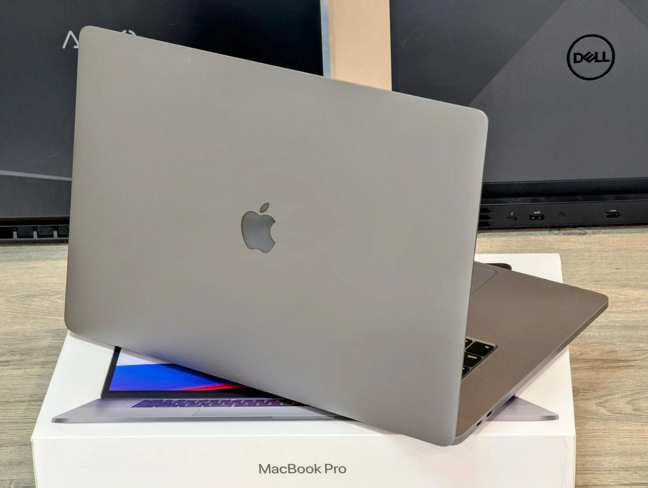 MacBook Pro 16 2019 | i7 9750H | 16GB | 512GB | Radeon Pro 5300M | 16″ Retina — miniatură 11
