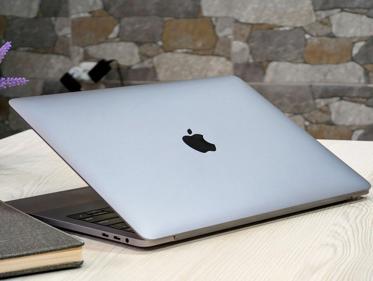 MacBook Pro 13 2020 | Core i5 8279U | 16Gb Ram | 512Gb | 13.3″ Retina IPS — miniatură 11